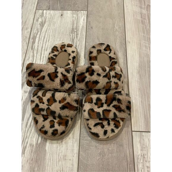 Stars Above leopard, fuzzy slippers, size 7 - Picture 1 of 9